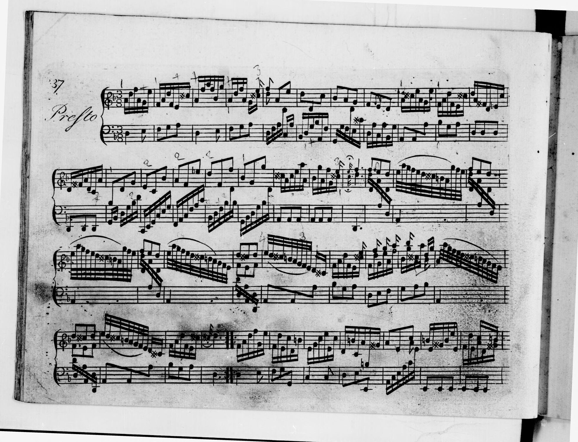 Keyboard Sonata in D minor, K.10 [#913923].pdf