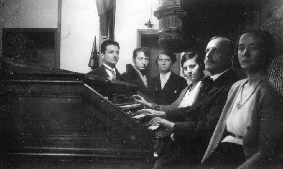 Louis Vierne with his pupils at the Schola Cantorum